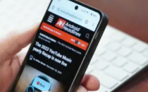 OnePlus的首款可折叠智能手机解决了其他可折叠智能手机遇到的所有问题