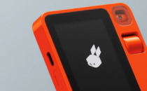 Rabbitr1AI小工具现已售罄但您仍然可以预订