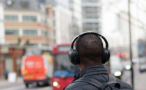人工智能可以利用人类的感知来帮助消除嘈杂的音频